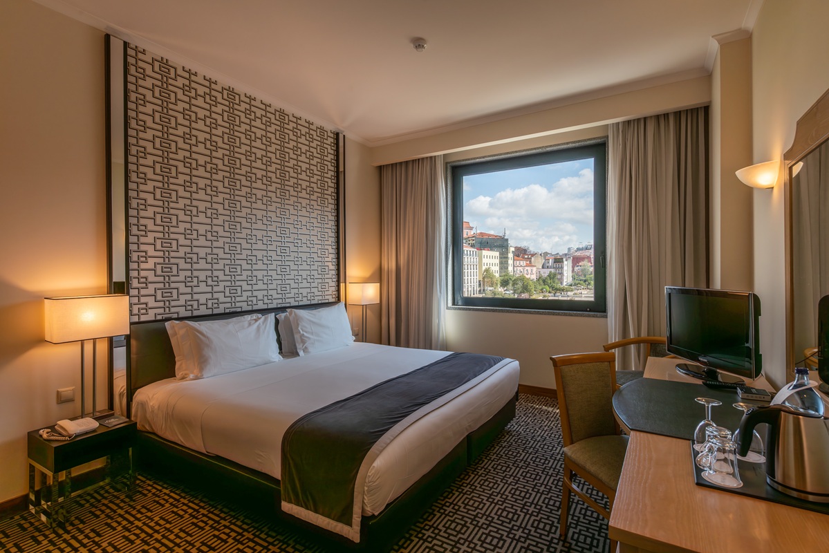 O mobiliário do Hotel Mundial está à venda. Saiba como ter uma casa digna de hotel